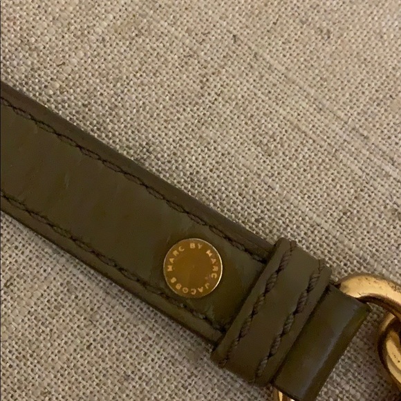 Marc by Marc Jacobs genuine leather  crossbody bag - Picture 7 of 9